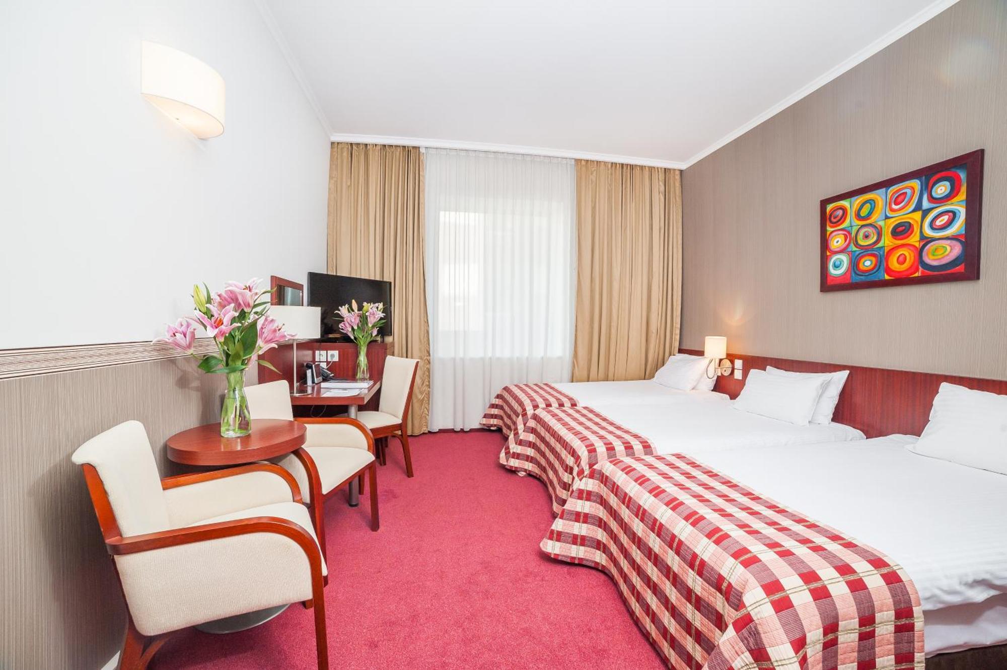 Triple Room,1277021626:JPEG